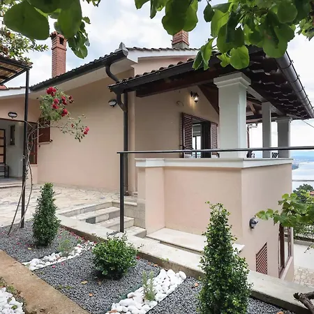 Apartment Maxi 3 Volosko