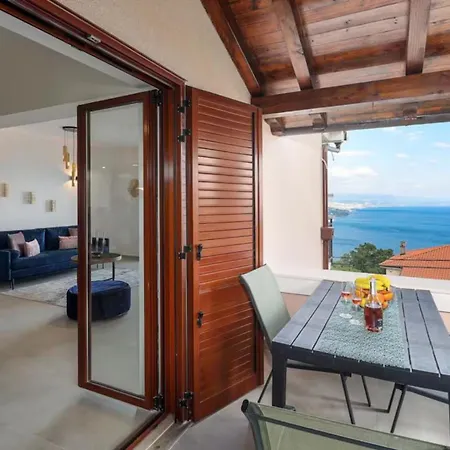 Maxi 3 Apartment