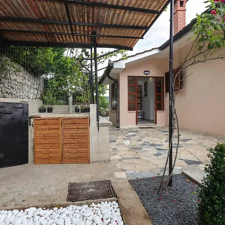 Maxi 3 Apartment