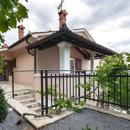 Apartment Maxi 3 *