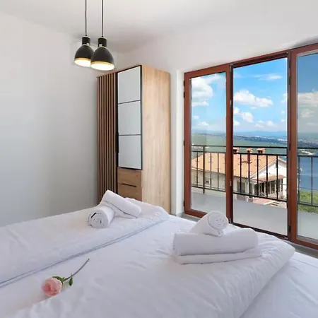 Apartment Maxi 3 *