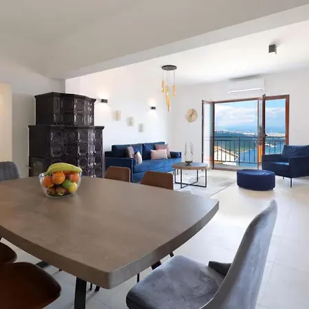 Maxi 3 Apartment *
